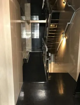 兜ビルの外観