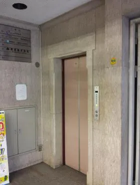 山陽六番町ビルの外観