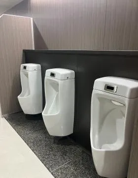 Daiwa西新橋ビルの外観