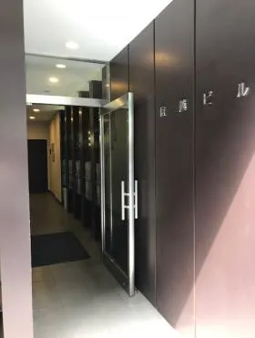 信越ビルの外観