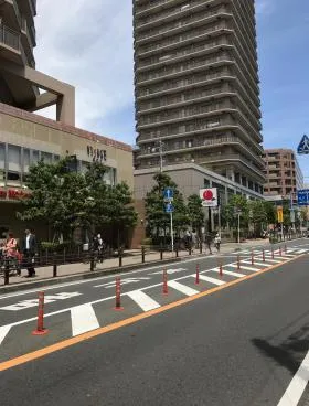 本八幡駅西口ビルの外観