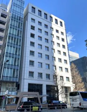 東信商事ビルの外観