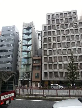 イカミビルの外観