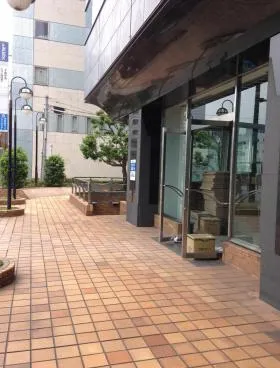 オーパスビルの外観
