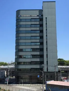 友泉新横浜1丁目ビルの外観