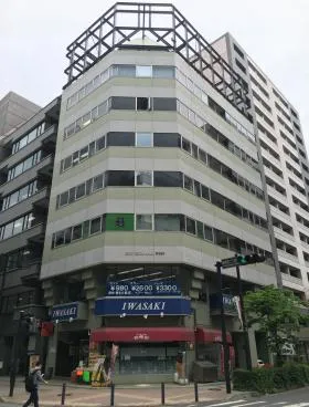 新横浜ウエストビルの外観