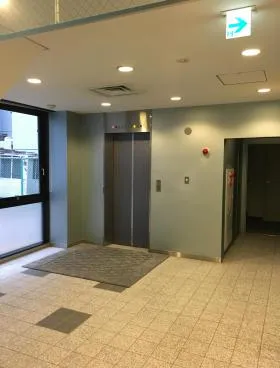 AXIS SHINYOKOHAMAビルの外観