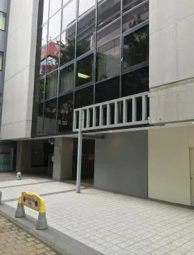AXIS SHINYOKOHAMAビルの外観