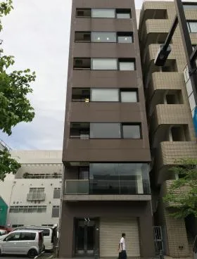 新横浜成田ビルの外観
