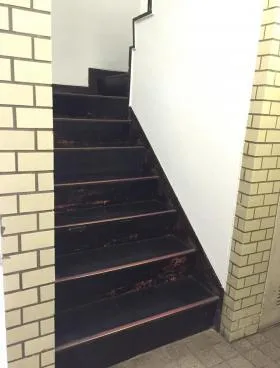 房州ビルの外観