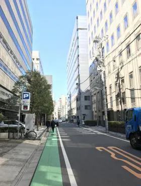 エイトビルの外観