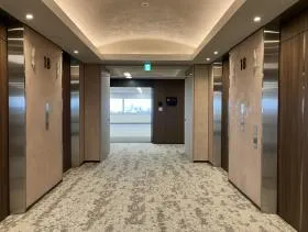EPIC TOWER SHIN YOKOHAMA(旧:新横浜ビジネスタワー)ビルの外観