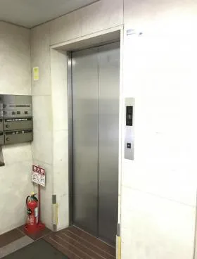 田町KSビルの外観