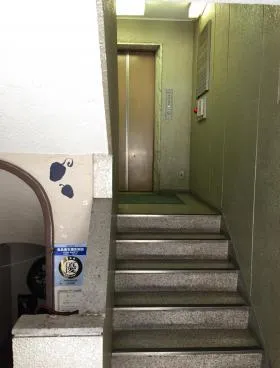 八洲ビルBの外観