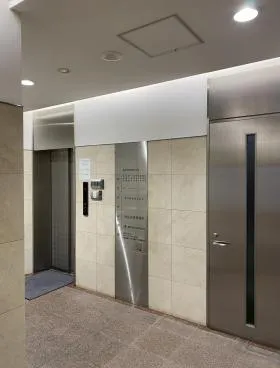 ドゥーミラン銀座ビルの外観