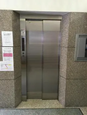 内田ビルの外観