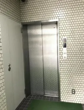 新宿カメヤビルの外観