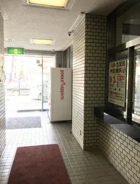 市川トーセイ(旧:ジブラルタ生命市川)ビルの外観