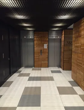 共和五番館の外観