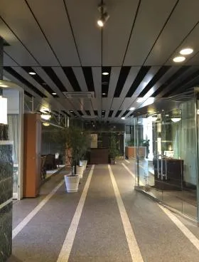 リビエラ南青山B館ビルの外観