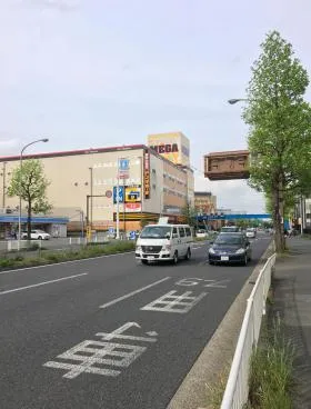 英和ビルの外観