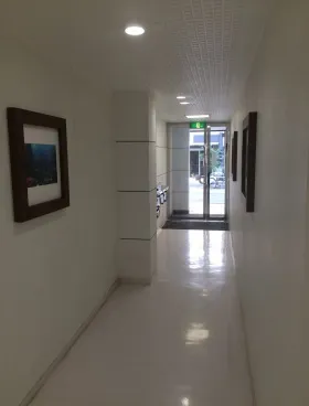 STビルの外観