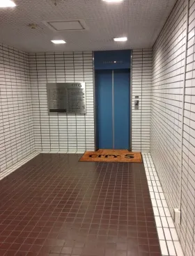 シティ5ビルの外観