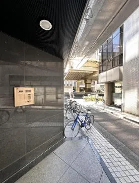 初台AIビルの外観
