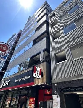 初台AIビルの外観