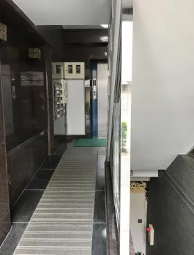 クサマビルの外観