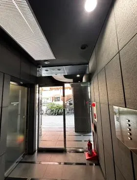 OYAビルの外観
