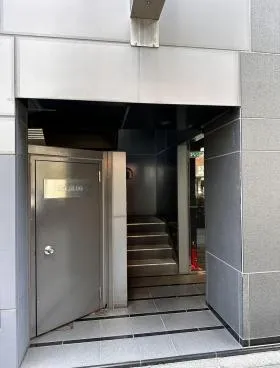 OYAビルの外観