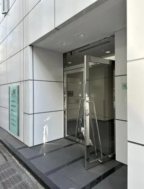 ICSTビルの外観