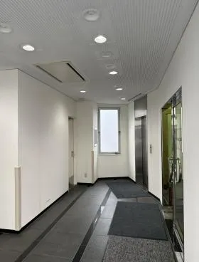 ICSTビルの外観