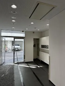 ICSTビルの外観