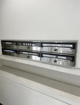ICSTビルの外観