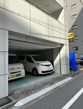 ICSTビルの外観