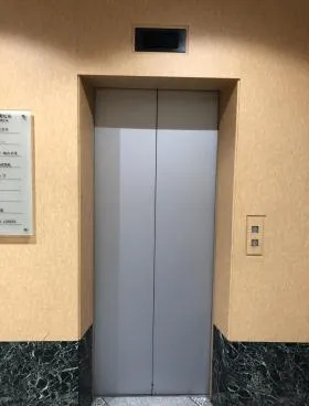 ダイハツ有楽町ビルの外観