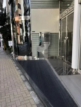 ナカリンオートビルの外観