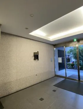 MIFビルの外観
