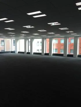 日本橋日銀通りビルの外観