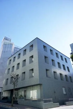 石油健保ビルの外観
