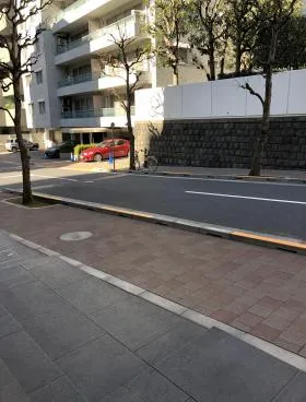石油健保ビルの外観