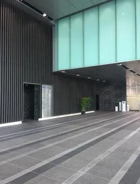 横浜ブルーアベニューの外観