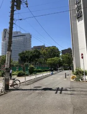 下山関内ビルの外観