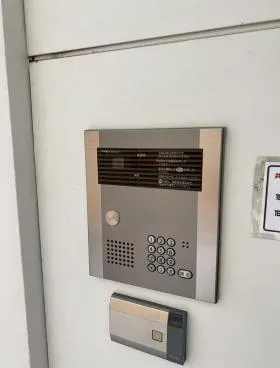 サンドー原宿ビルの外観