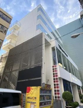 サンドー原宿ビルの外観