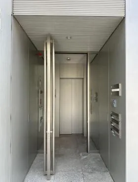 AOYAMA RISE BLDG.ビルの外観