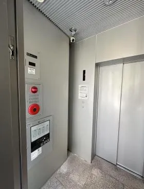 AOYAMA RISE BLDG.ビルの外観