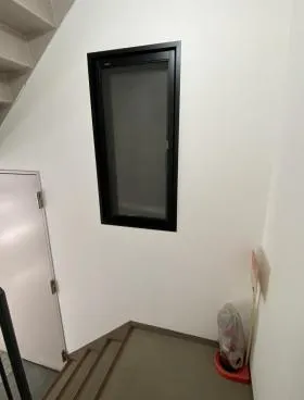 AKビルの外観